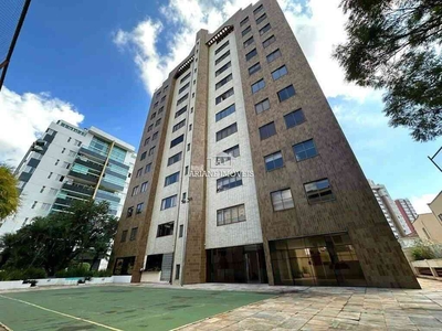 Apartamento com 4 quartos à venda no bairro São Pedro, 156m²