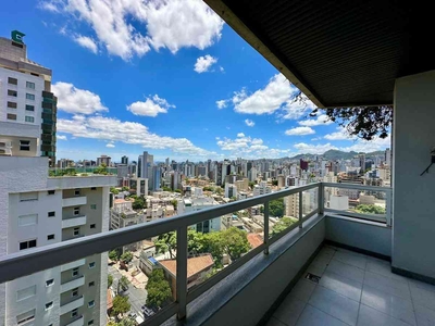 Apartamento com 4 quartos para alugar no bairro Santo Antônio, 200m²