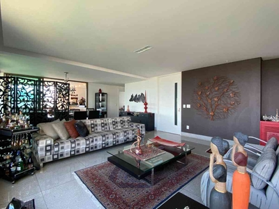 Apartamento com 4 quartos para alugar no bairro Vila da Serra, 280m²