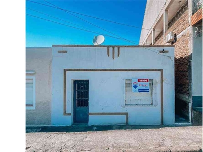 Casa à venda no bairro Getúlio Vargas, 50m²