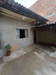 Casa com 1 quarto à venda no bairro Céu Azul, 80m²