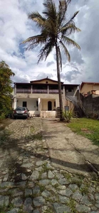 Casa com 2 quartos à venda no bairro Bandeirantes, 240m²