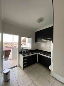 Casa com 2 quartos à venda no bairro Cruzeiro do Sul, 70m²