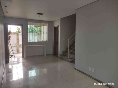 Casa com 2 quartos à venda no bairro Glória, 94m²