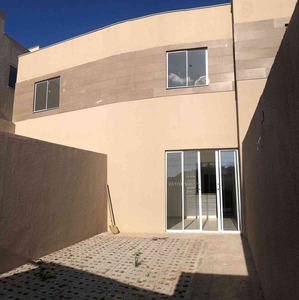 Casa com 2 quartos à venda no bairro Imperial, 55m²