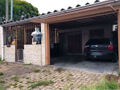 Casa com 2 quartos à venda no bairro Jardim Algarve, 80m²