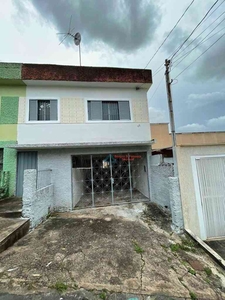 Casa com 2 quartos à venda no bairro Jardim Canaã, 186m²