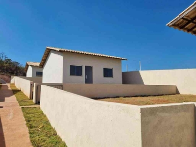 Casa com 2 quartos à venda no bairro Melo Viana