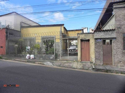 Casa com 2 quartos à venda no bairro Nova Granada, 194m²