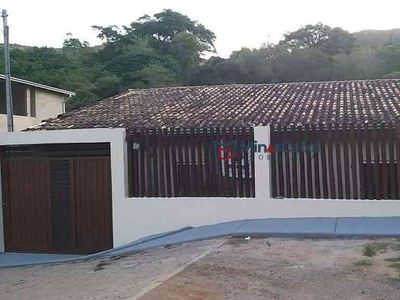 Casa com 2 quartos à venda no bairro Novo Horizonte, 250m²