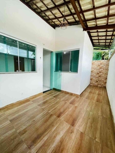 Casa com 2 quartos à venda no bairro Palmeiras, 72m²