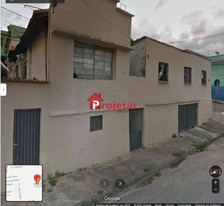 Casa com 2 quartos à venda no bairro Paraíso, 205m²