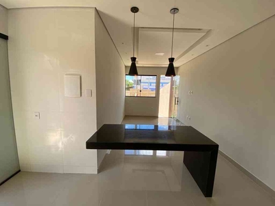 Casa com 2 quartos à venda no bairro Resplendor, 180m²