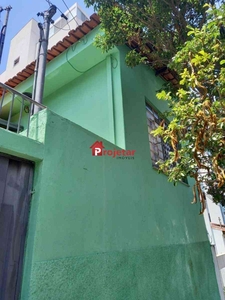 Casa com 2 quartos à venda no bairro Sagrada Família, 60m²