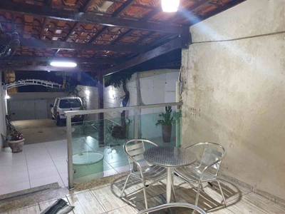 Casa com 2 quartos à venda no bairro Santa Cecília (vale do Jatobá), 404m²