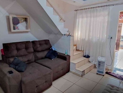 Casa com 2 quartos à venda no bairro São Pedro, 68m²