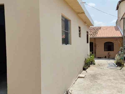 Casa com 2 quartos à venda no bairro Tijuca, 180m²