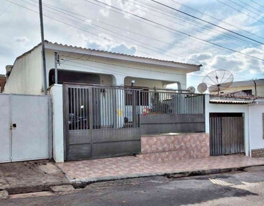 Casa com 2 quartos à venda no bairro Vila Betânia, 310m²