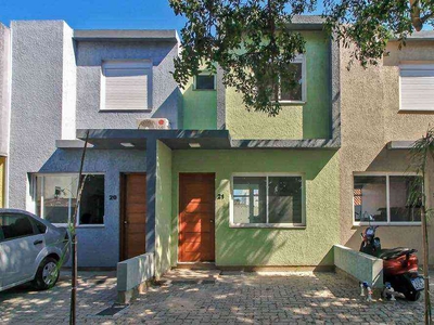 Casa com 2 quartos à venda no bairro Vila Nova, 65m²