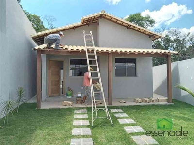 Casa com 2 quartos à venda no bairro Vila Verde, 70m²