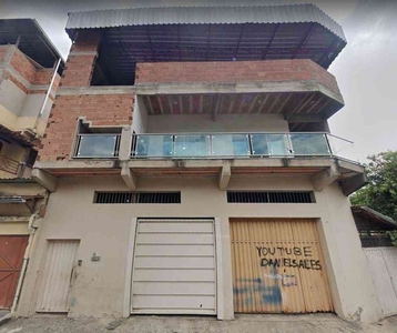 Casa com 3 quartos à venda no bairro Cachoeira do Vale, 450m²