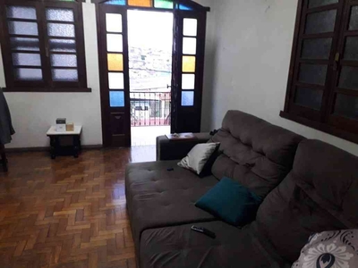 Casa com 3 quartos à venda no bairro Caiçaras, 360m²