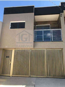 Casa com 3 quartos à venda no bairro Canaã, 120m²