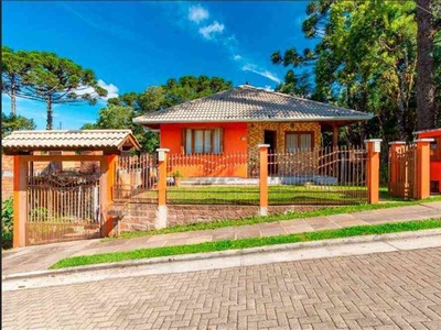 Casa com 3 quartos à venda no bairro Centro, 141m²