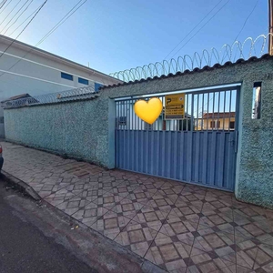 Casa com 3 quartos à venda no bairro Centro, 420m²