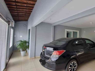 Casa com 3 quartos à venda no bairro Conjunto Ademar Maldonado, 218m²