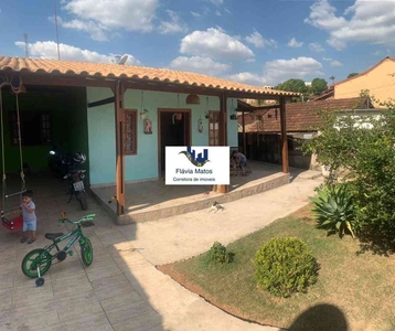 Casa com 3 quartos à venda no bairro Conjunto Cristina (são Benedito), 240m²