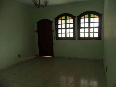 Casa com 3 quartos à venda no bairro Dom Bosco, 260m²