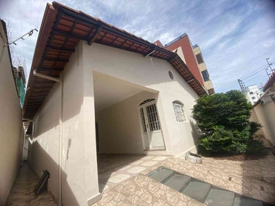 Casa com 3 quartos à venda no bairro Eldorado, 253m²