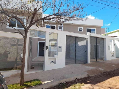 Casa com 3 quartos à venda no bairro Esplanada, 112m²