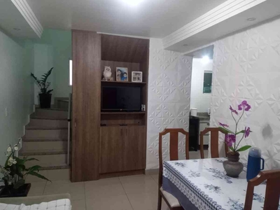 Casa com 3 quartos à venda no bairro Floramar, 87m²