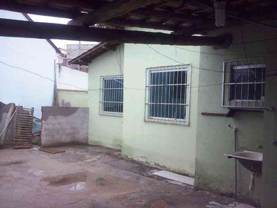 Casa com 3 quartos à venda no bairro Floresta Encantada, 90m²