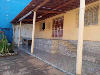 Casa com 3 quartos à venda no bairro Glória, 401m²