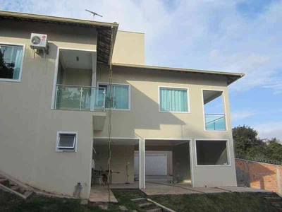 Casa com 3 quartos à venda no bairro Idulipe, 280m²