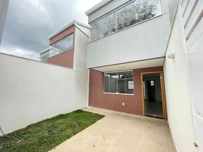 Casa com 3 quartos à venda no bairro Itapoã, 117m²