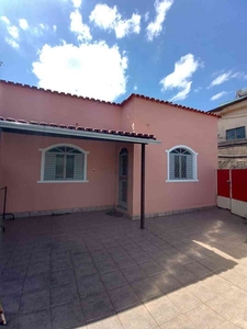 Casa com 3 quartos à venda no bairro Jardim Alvorada, 360m²