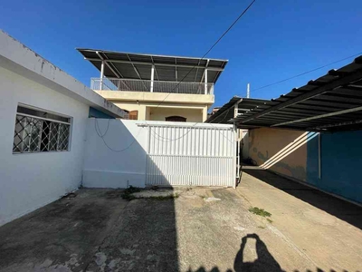 Casa com 3 quartos à venda no bairro Jardim Montanhês, 250m²