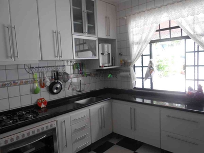 Casa com 3 quartos à venda no bairro Jardim Riacho das Pedras, 1m²