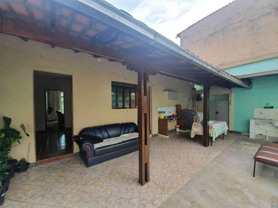 Casa com 3 quartos à venda no bairro Jardim Riacho das Pedras, 300m²