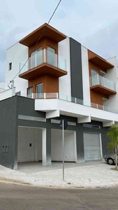Casa com 3 quartos à venda no bairro Masterville, 131m²