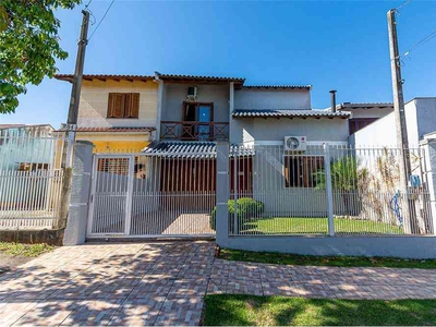 Casa com 3 quartos à venda no bairro Morada do Vale I, 150m²