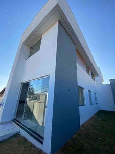 Casa com 3 quartos à venda no bairro Niterói, 87m²