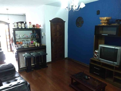 Casa com 3 quartos à venda no bairro Nova Cintra, 360m²