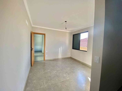 Casa com 3 quartos à venda no bairro Nova Gameleira, 196m²