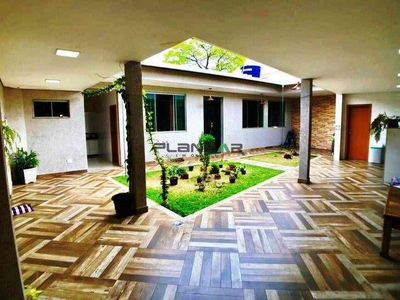 Casa com 3 quartos à venda no bairro Novo Riacho, 200m²