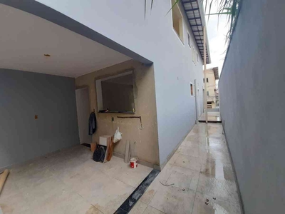 Casa com 3 quartos à venda no bairro Oitis, 130m²